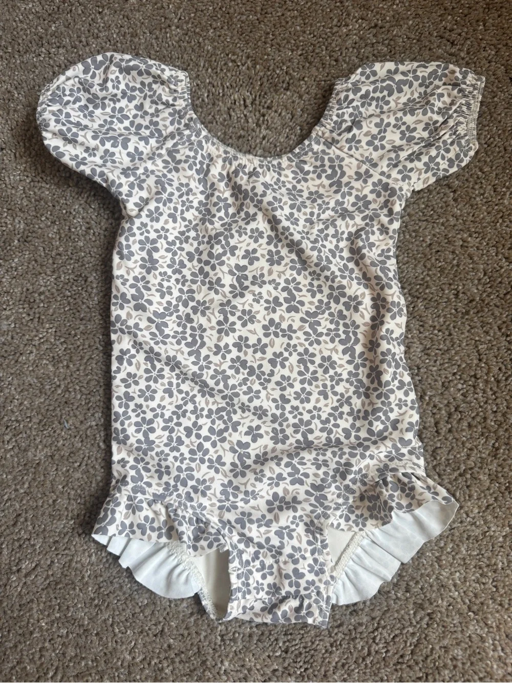Quincy Mae - Cream & Gray Floral Ruffle Swimsuit